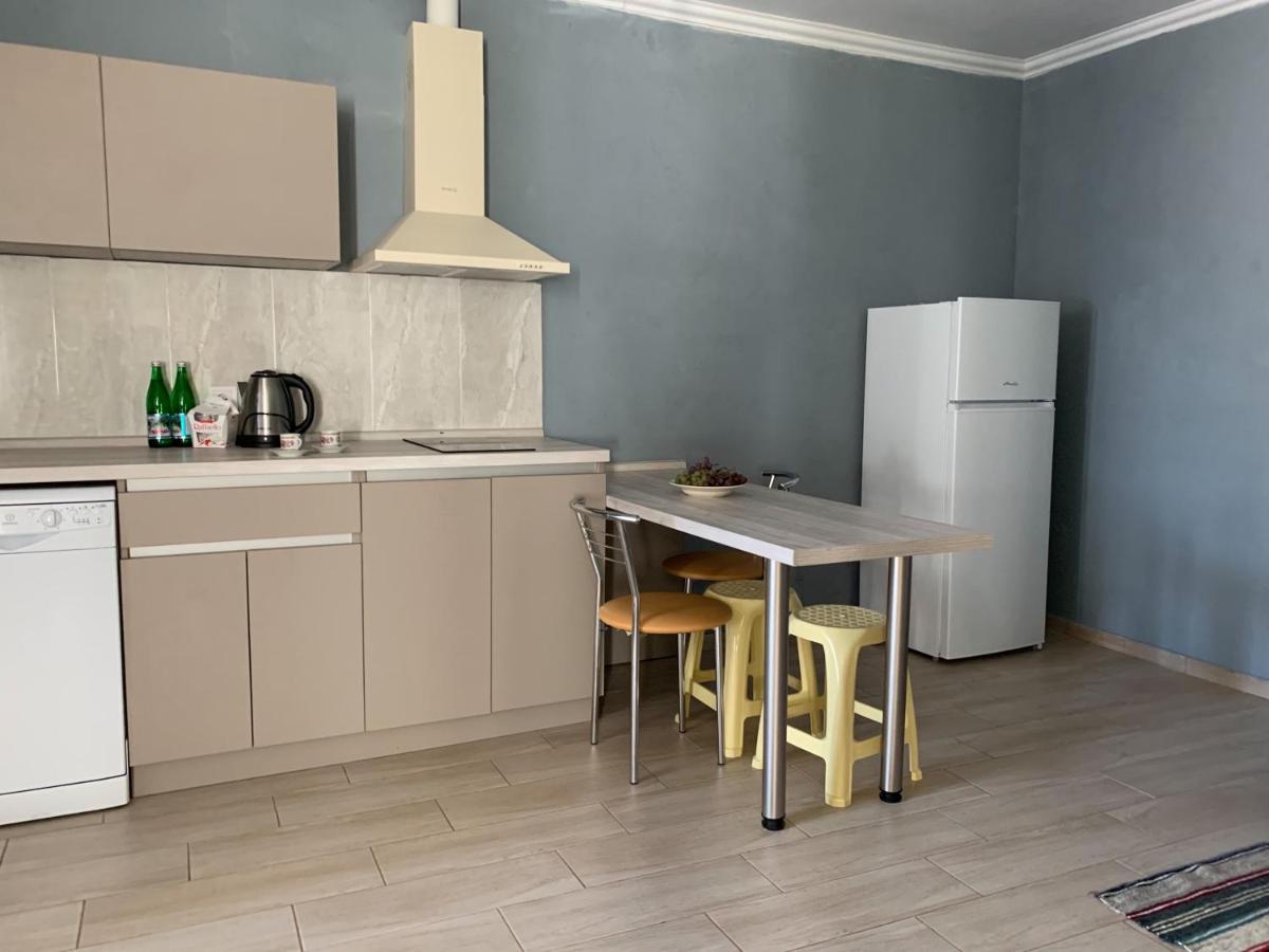 Bukhta Aparthotel Vapnyarka Bagian luar foto