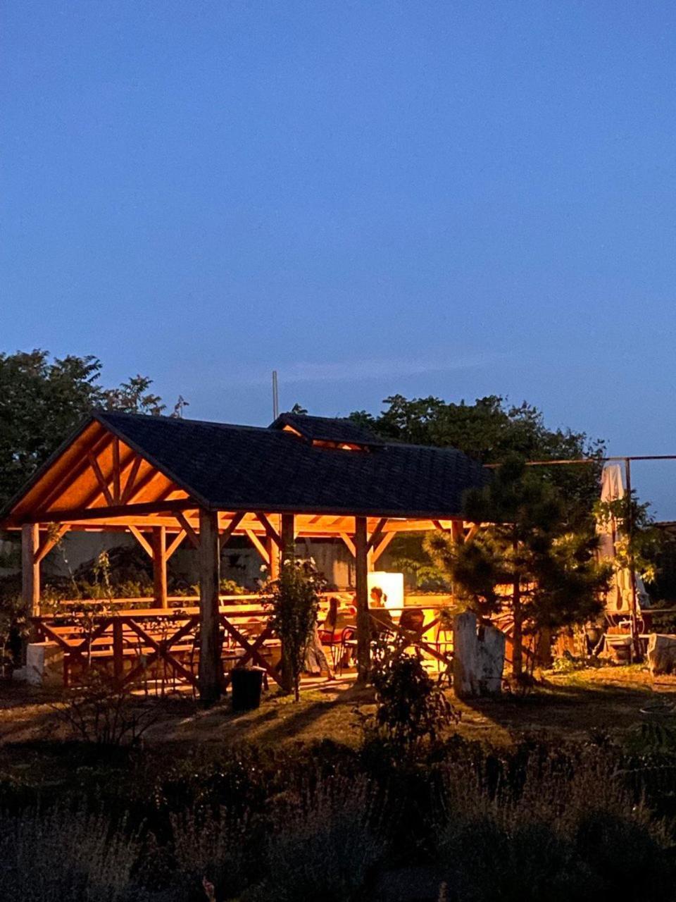 Bukhta Aparthotel Vapnyarka Bagian luar foto